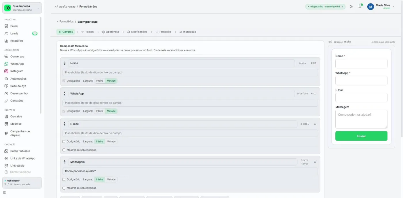 Editor de formulário na aba Campos, no topo, com as abas do editor, os campos padrão (nome, WhatsApp, e-mail e mensagem) e a pré-visualização.